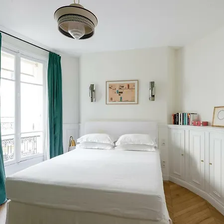 Apartment Rue De Rennes Ii By Onefinestay